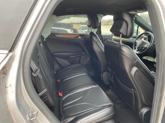 5LMCJ2C9XGUJ08959 - 2016 LINCOLN MKC SELECT 银色 照片 6