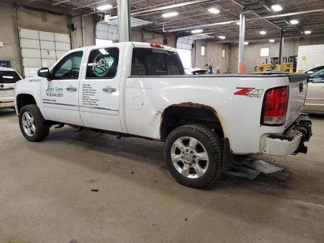 1GT125CG9BF250423 - 2011 GMC SIERRA K2500 DENALI WHITE photo 2