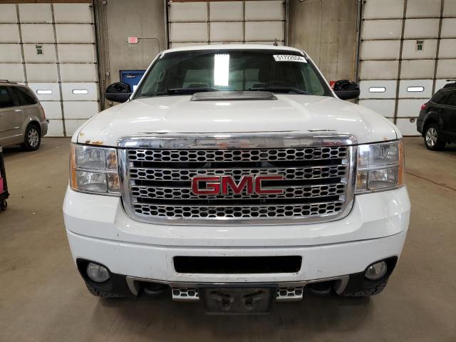 1GT125CG9BF250423 - 2011 GMC SIERRA K2500 DENALI WHITE photo 5