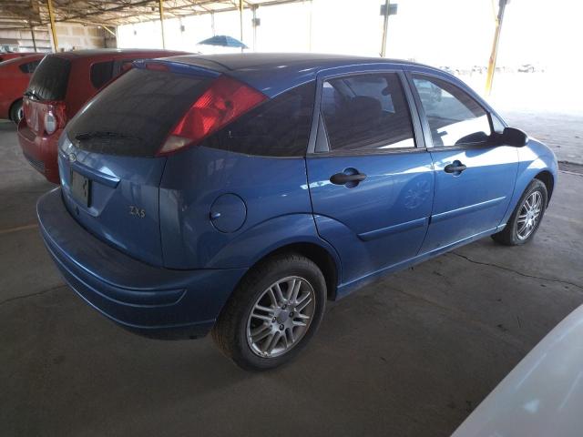 3FAFP37354R118371 - 2004 FORD FOCUS ZX5 BLUE photo 3