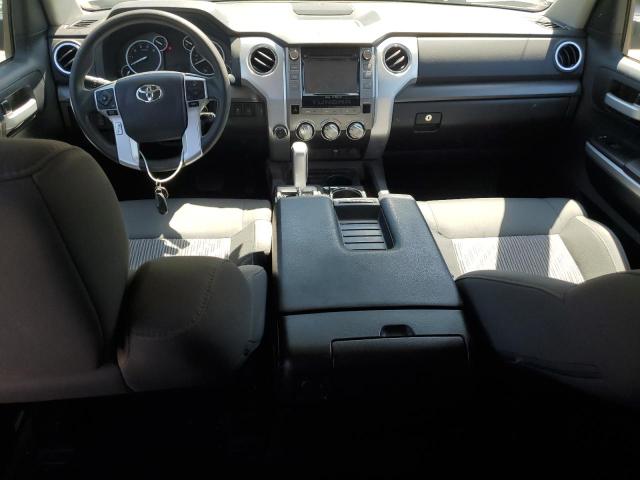 5TFUW5F13FX425158 - 2015 TOYOTA TUNDRA DOUBLE CAB SR/SR5 SILVER photo 8