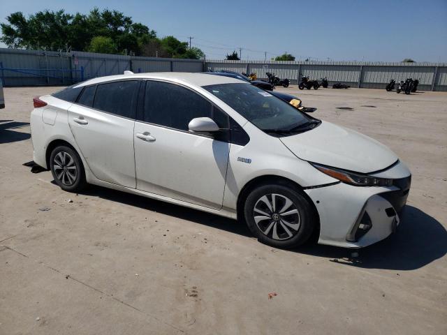 JTDKARFPXH3041907 - 2017 TOYOTA PRIUS PRIM WHITE photo 4