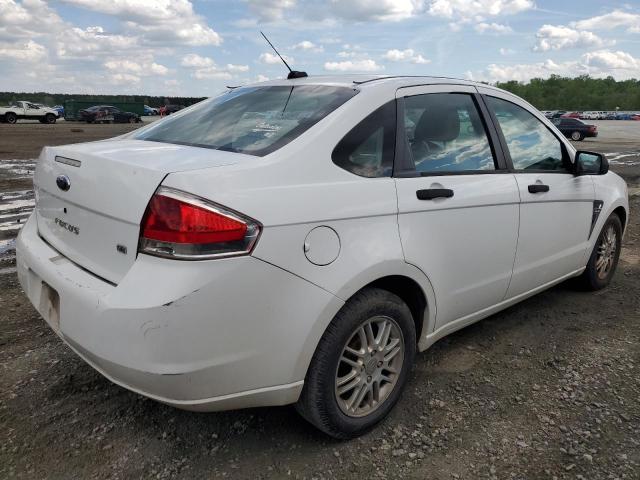 1FAHP35N78W191788 - 2008 FORD FOCUS SE WHITE photo 3