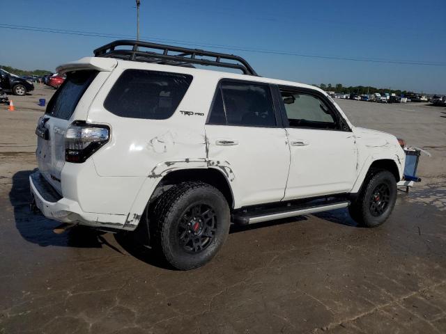 JTEBU5JR4K5735895 - 2019 TOYOTA 4RUNNER SR5 WHITE photo 3