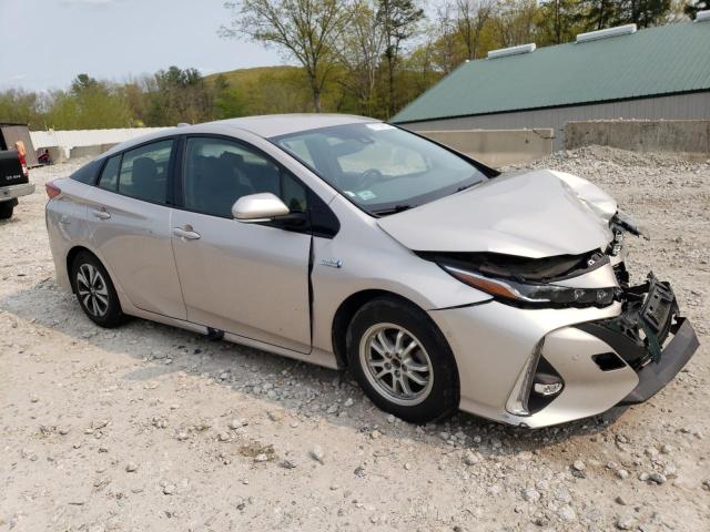 JTDKARFP7H3050516 - 2017 TOYOTA PRIUS PRIM 银色 照片 4