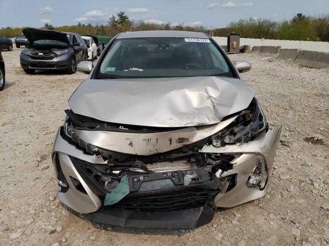 JTDKARFP7H3050516 - 2017 TOYOTA PRIUS PRIM 银色 照片 5