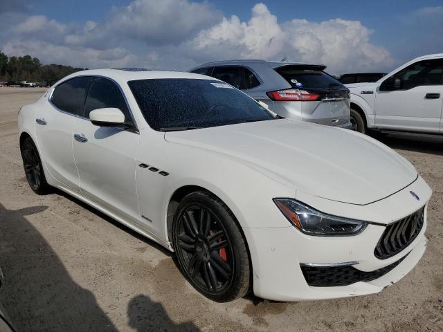 ZAM57XSL1J1278723 - 2018 MASERATI GHIBLI LUXURY WHITE photo 4