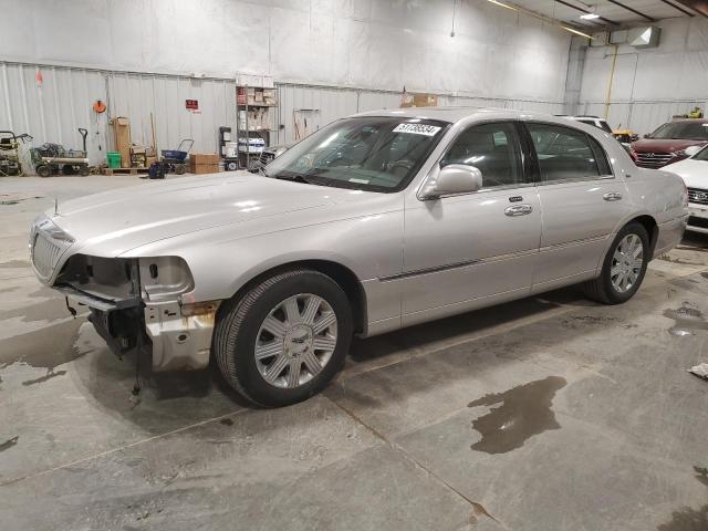 2003 LINCOLN TOWN CARTIER, 