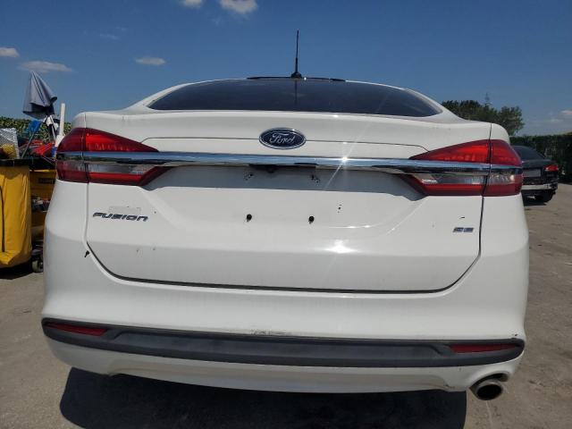 3FA6P0H72JR131266 - 2018 FORD FUSION SE WHITE photo 6