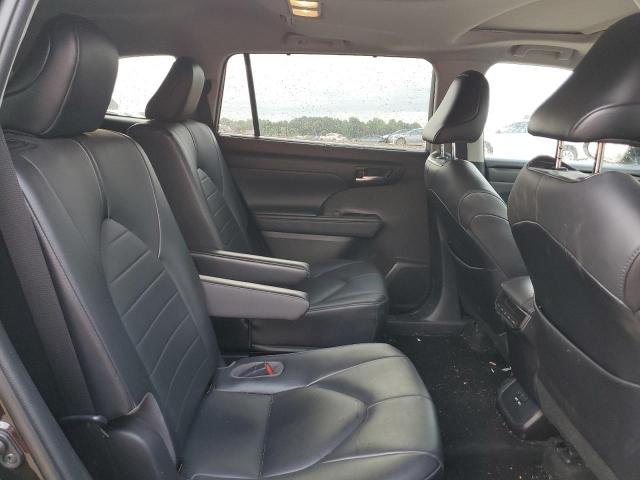5TDGZRAH9MS526076 - 2021 TOYOTA HIGHLANDER XLE BLACK photo 11