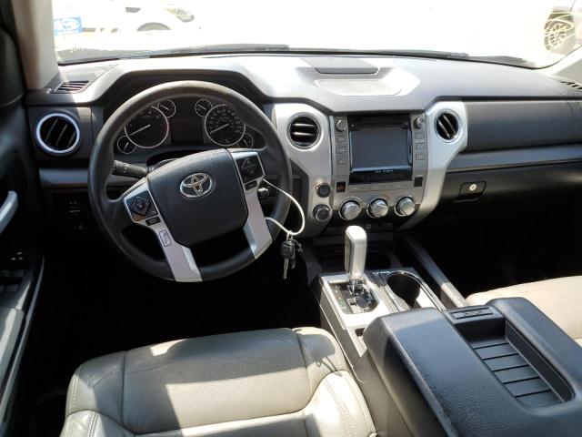 5TFUW5F17EX383639 - 2014 TOYOTA TUNDRA DOUBLE CAB SR/SR5 SILVER photo 8