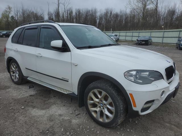 5UXZV4C59D0B05005 - 2013 BMW X5 XDRIVE35I WHITE photo 4