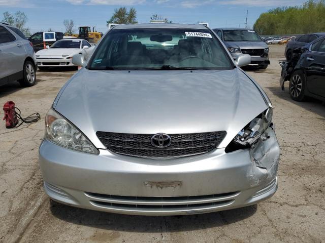 4T1BE32K52U542146 - 2002 TOYOTA CAMRY LE SILVER photo 5