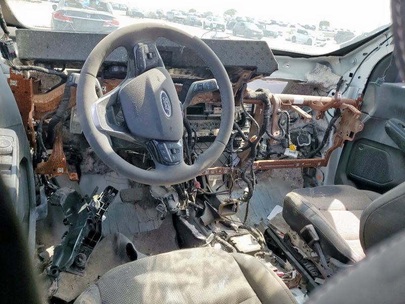 1FMCU9J91NUB93886 - 2022 FORD ESCAPE TITANIUM თეთრი ფოტო 8