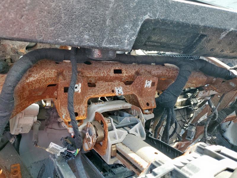 1FMCU9J91NUB93886 - 2022 FORD ESCAPE TITANIUM თეთრი ფოტო 9