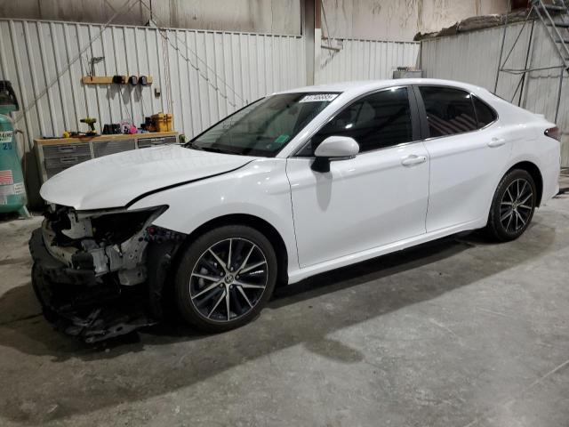 4T1G11AK5RU855232 - 2024 TOYOTA CAMRY SE NIGHT SHADE WHITE photo 1