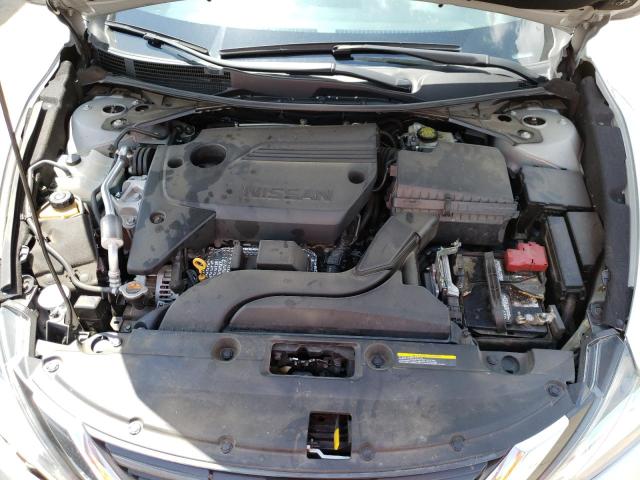 1N4AL3APXHC110594 - 2017 NISSAN ALTIMA 2.5 SILVER photo 11