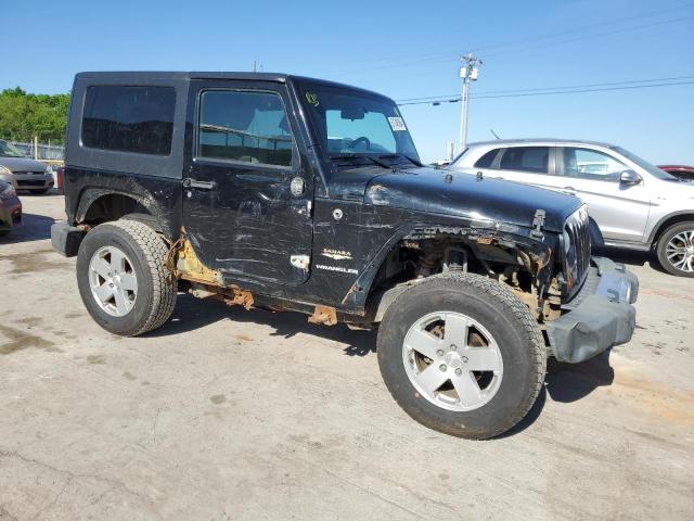 1J4FA54108L557213 - 2008 JEEP WRANGLER SAHARA BLACK photo 4