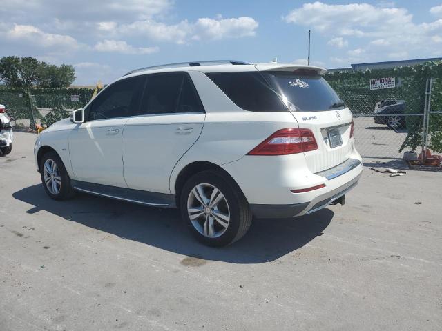 4JGDA5HB2CA005020 - 2012 MERCEDES-BENZ ML 350 4MATIC WHITE photo 2