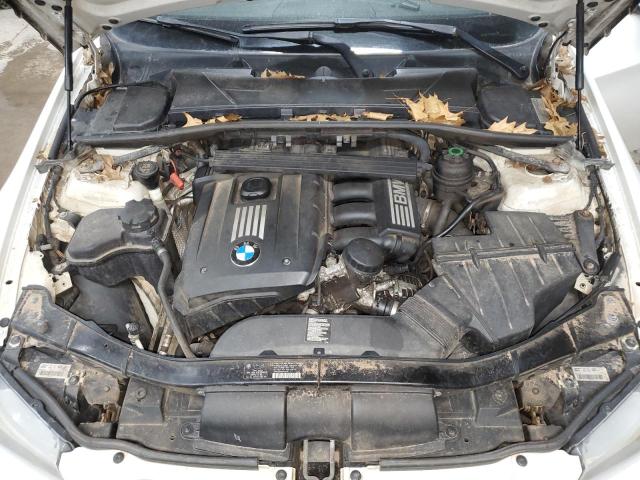 WBAPH7C55BE678575 - 2011 BMW 3 SERIES I WHITE photo 11