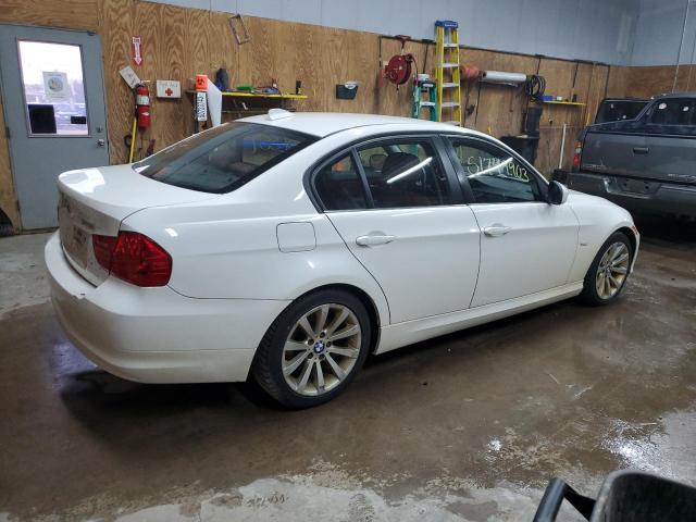 WBAPH7C55BE678575 - 2011 BMW 3 SERIES I WHITE photo 3