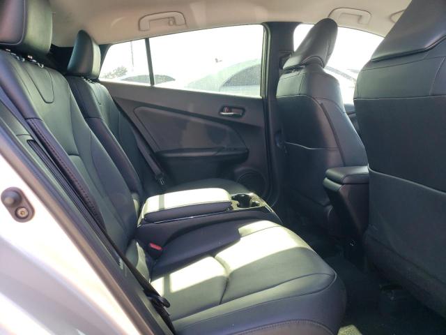 JTDKARFP6J3090947 - 2018 TOYOTA PRIUS PRIM 银色 照片 10