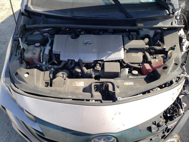 JTDKARFP6J3090947 - 2018 TOYOTA PRIUS PRIM 银色 照片 11