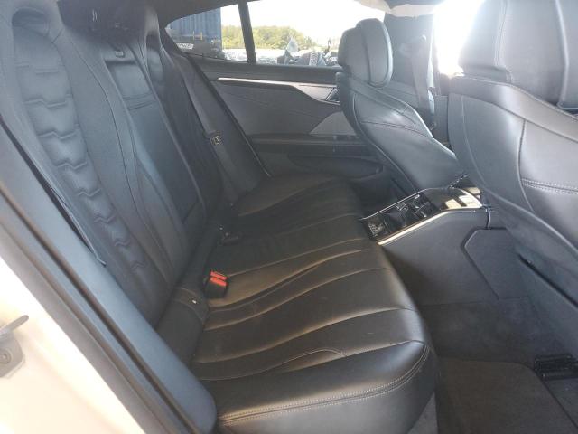 WBAGV8C03MCF46807 - 2021 BMW M850XI WHITE photo 10