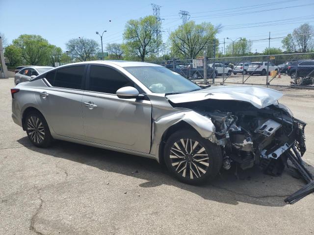 1N4BL4DV8PN303981 - 2023 NISSAN ALTIMA SV SILVER photo 4