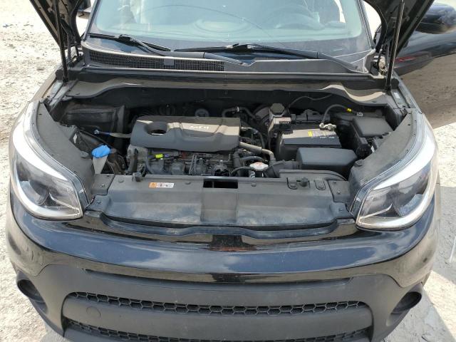 KNDJN2A23K7012896 - 2019 KIA SOUL BLACK photo 11