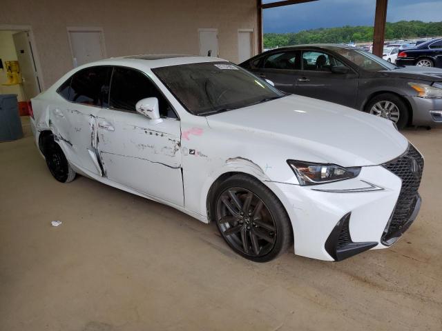 JTHBA1D26J5075781 - 2018 LEXUS IS 300 WHITE photo 4