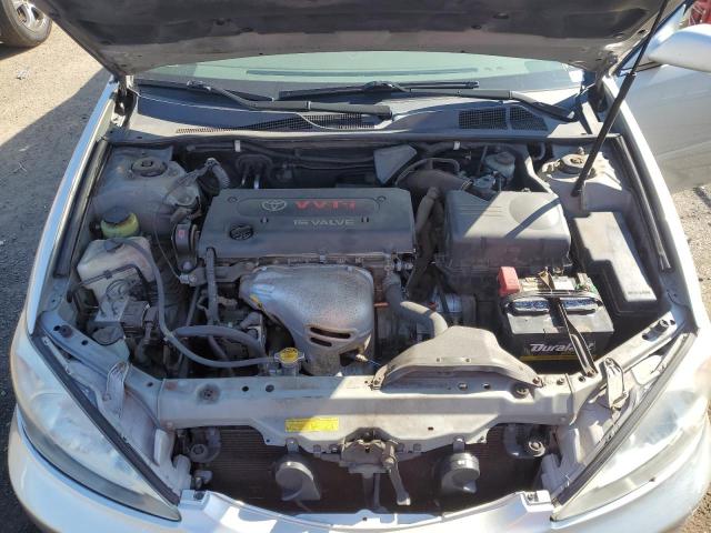 4T1BE32K82U554954 - 2002 TOYOTA CAMRY LE SILVER photo 11