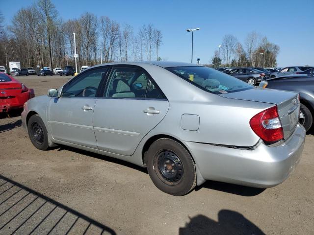 4T1BE32K82U554954 - 2002 TOYOTA CAMRY LE SILVER photo 2