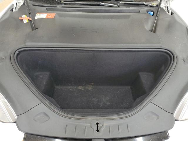 5YJSA1E26GF152592 - 2016 TESLA MODEL S WHITE photo 11