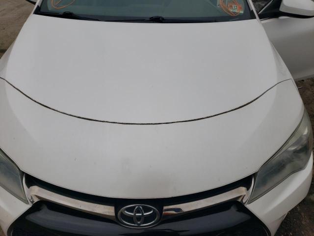 4T1BF1FK1FU874098 - 2015 TOYOTA CAMRY LE WHITE photo 11