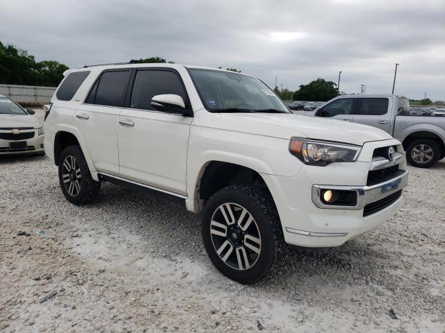 JTEBU5JR2J5575904 - 2018 TOYOTA 4RUNNER SR5/SR5 PREMIUM WHITE photo 4