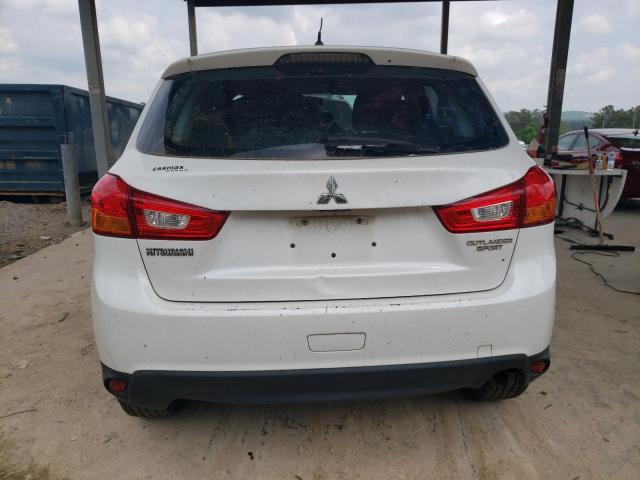 4A4AP3AU4FE062279 - 2015 MITSUBISHI OUTLANDER ES WHITE photo 6