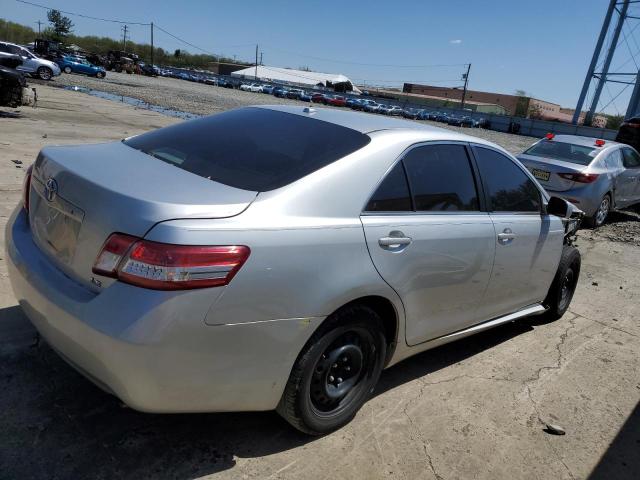 4T1BF3EK1BU705626 - 2011 TOYOTA CAMRY BASE SILVER photo 3