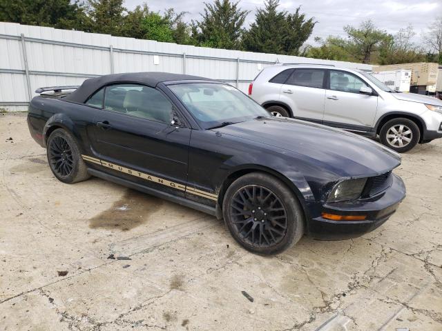 1ZVFT84N155215738 - 2005 FORD MUSTANG BLACK photo 4