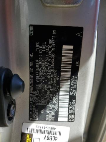 5TDZA23C66S482548 - 2006 TOYOTA SIENNA CE SILVER photo 13