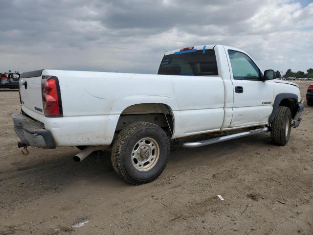 1GCHC24UX6E131628 - 2006 CHEVROLET SILVERADO C2500 HEAVY DUTY WHITE photo 3