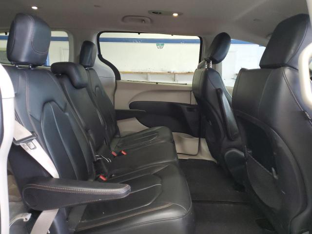 2C4RC1BG9HR810176 - 2017 CHRYSLER PACIFICA TOURING L WHITE photo 11