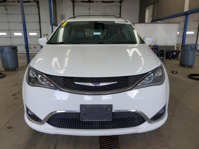 2C4RC1BG9HR810176 - 2017 CHRYSLER PACIFICA TOURING L WHITE photo 5