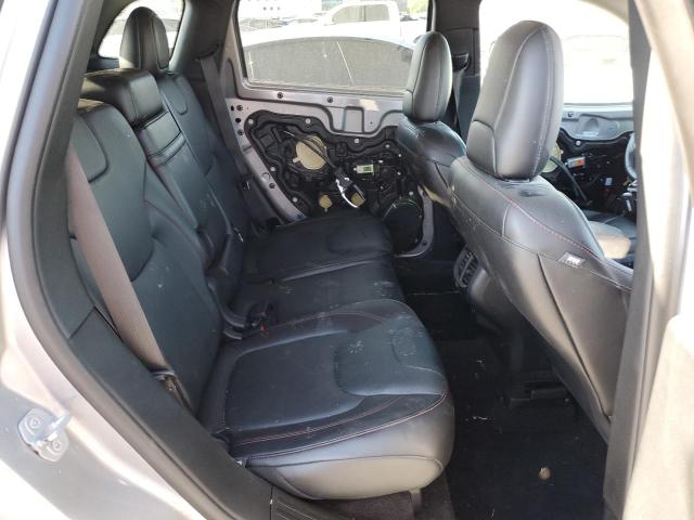 1C4PJMBS8HW521672 - 2017 JEEP CHEROKEE TRAILHAWK SILVER photo 11