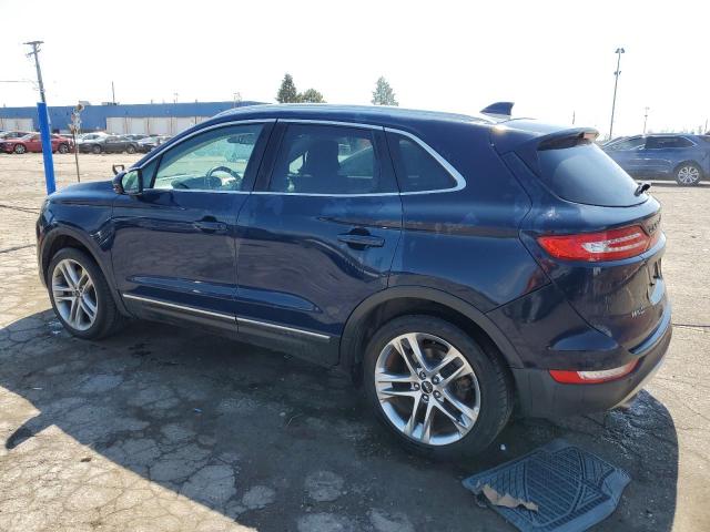 5LMCJ3D98JUL18794 - 2018 LINCOLN MKC RESERVE BLUE photo 2
