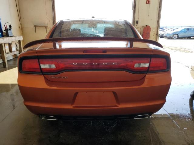 2B3CL3CG2BH537144 - 2011 DODGE CHARGER ORANGE photo 6