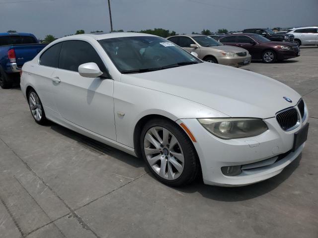 WBAKE3C55BE558013 - 2011 BMW 328 I WHITE photo 4