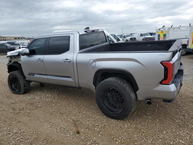 5TFNC5EC1RX004561 - 2024 TOYOTA TUNDRA CREWMAX PLATINUM ვერცხლისფერი ფოტო 2