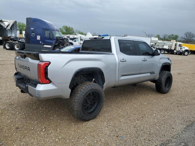 5TFNC5EC1RX004561 - 2024 TOYOTA TUNDRA CREWMAX PLATINUM ვერცხლისფერი ფოტო 3