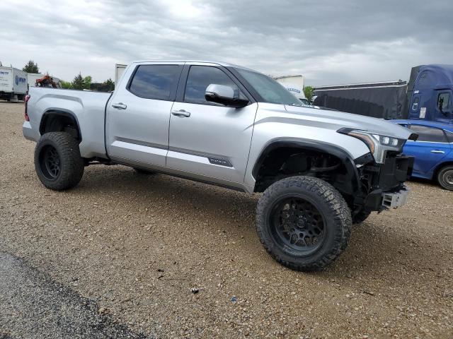 5TFNC5EC1RX004561 - 2024 TOYOTA TUNDRA CREWMAX PLATINUM ვერცხლისფერი ფოტო 4